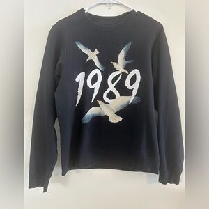 Taylor Swift inspired 1989 Seagulls Graphic Sweatshir